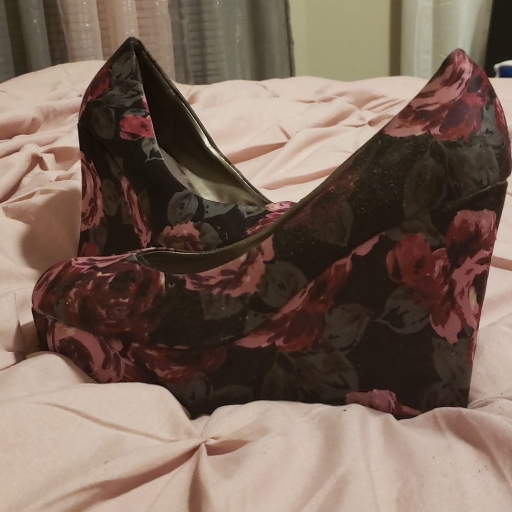 Two Pair Of Wedges - image 3
